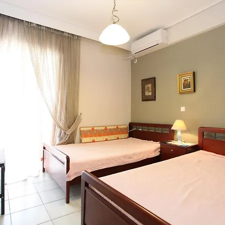 Luxury Flat In 2' From The Beach! Great Vfm!!!